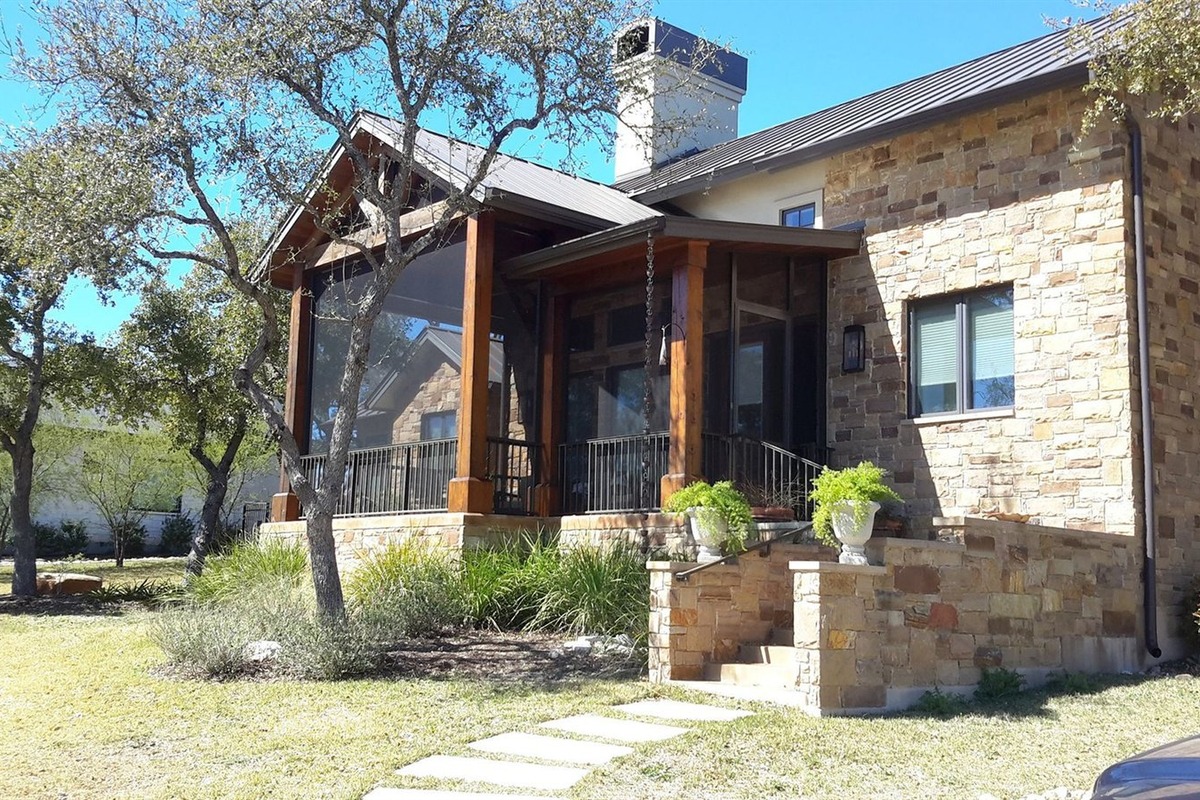 Insulated aluminum patio cover with ceiling fans in Round Rock